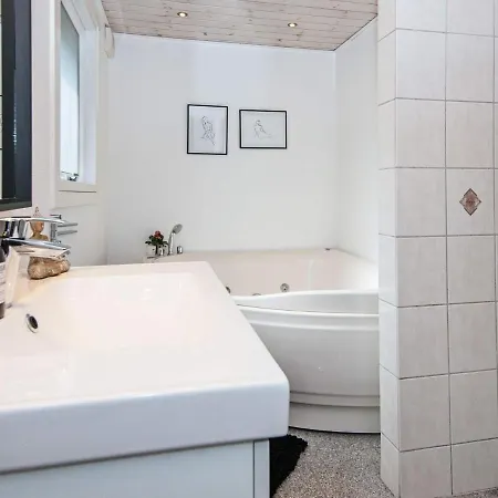 Holiday home 6 Person In Hemmet *